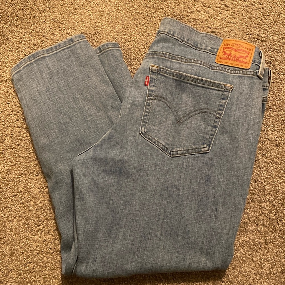Levi’s Capris